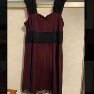 Roaman’ s red lace float cocktail dress